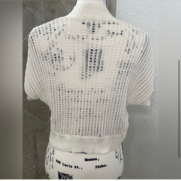 Apt9 White Short-Sleeve Cropped Cardigan. Size Large. Cotton Blend. Like new! - Picture 2 of 3